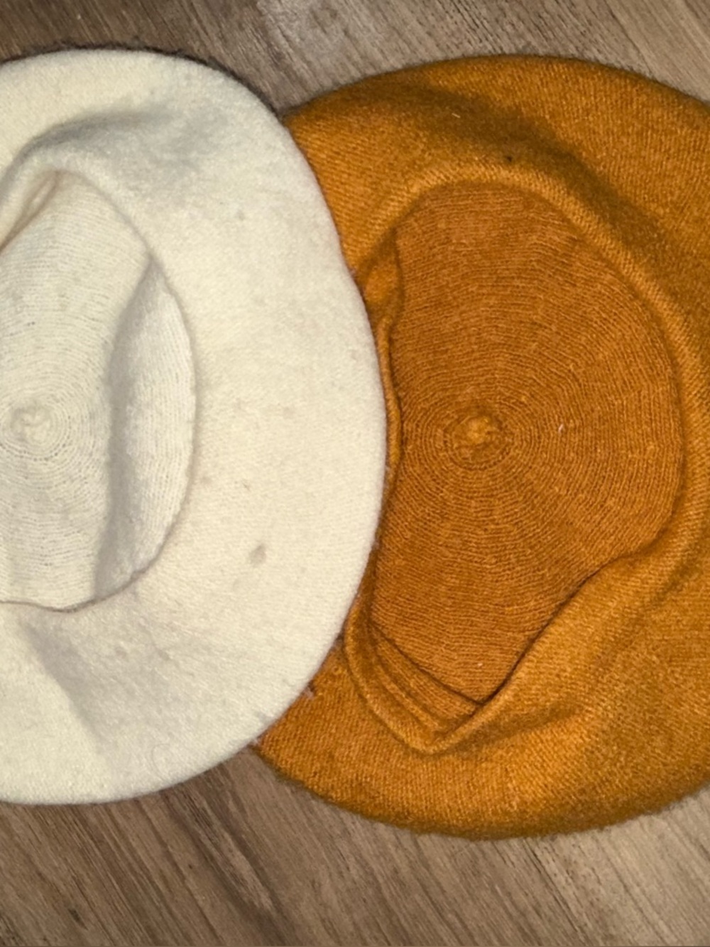 Bundle of 2 berets